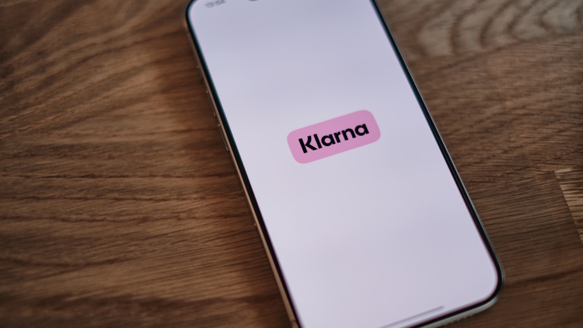 Klarna új bankkártyája – hitel nélkül is lehet részletre vásárolni