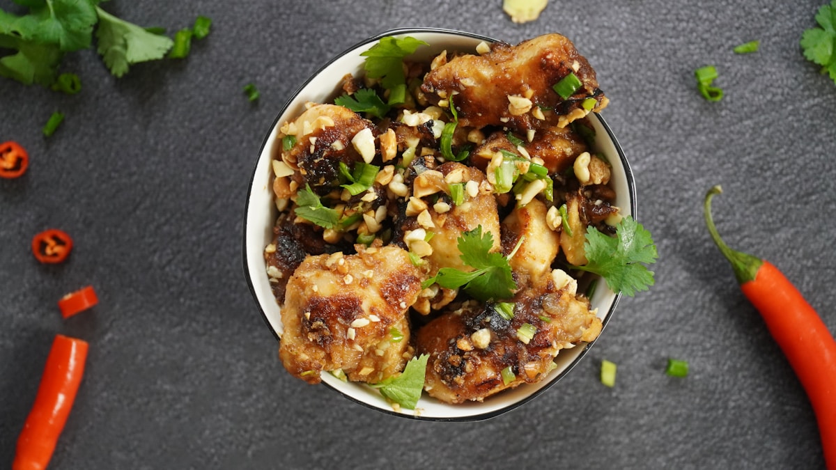 **Fűszeres kung pao csirke – otthoni változat**