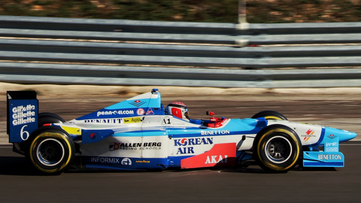 Brad Pitt és Damson Idris a Formula 1 forgatásán