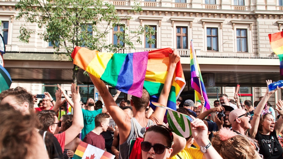 „Világméretű büszkeség Washingtonban – mégsem jön mindenki”