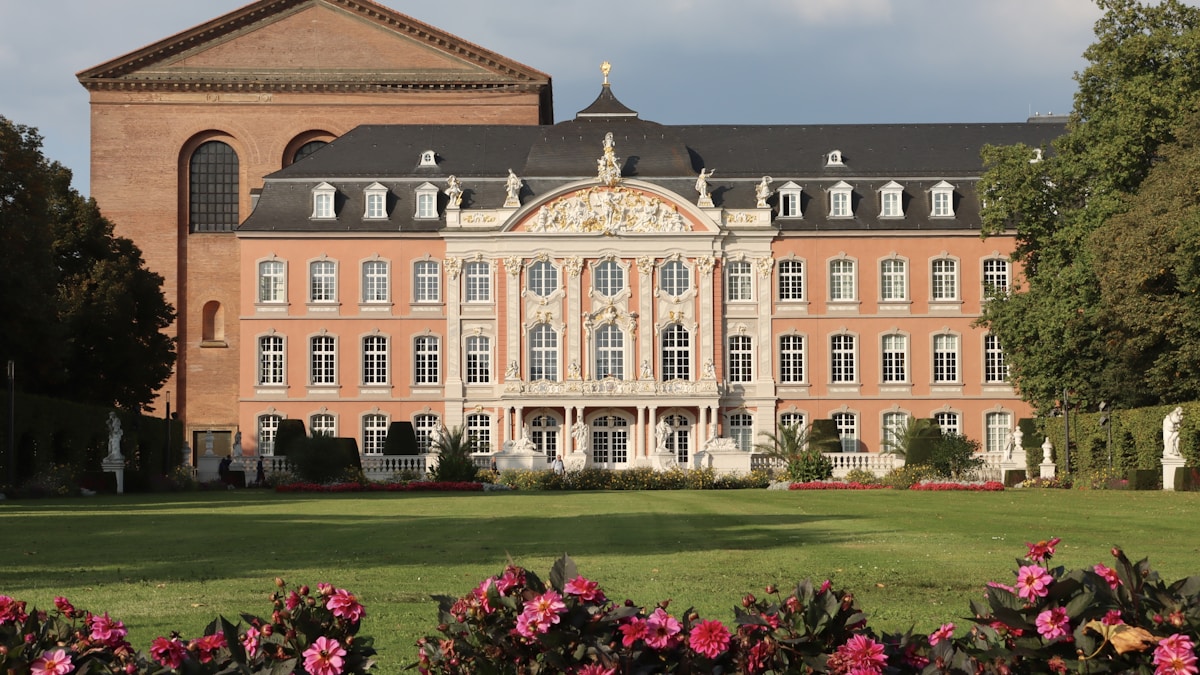 Orbán hatalomátvétele: A választási rendszer manipulációja Orbán hatalomátvétele: A választási rendszer manipulációja