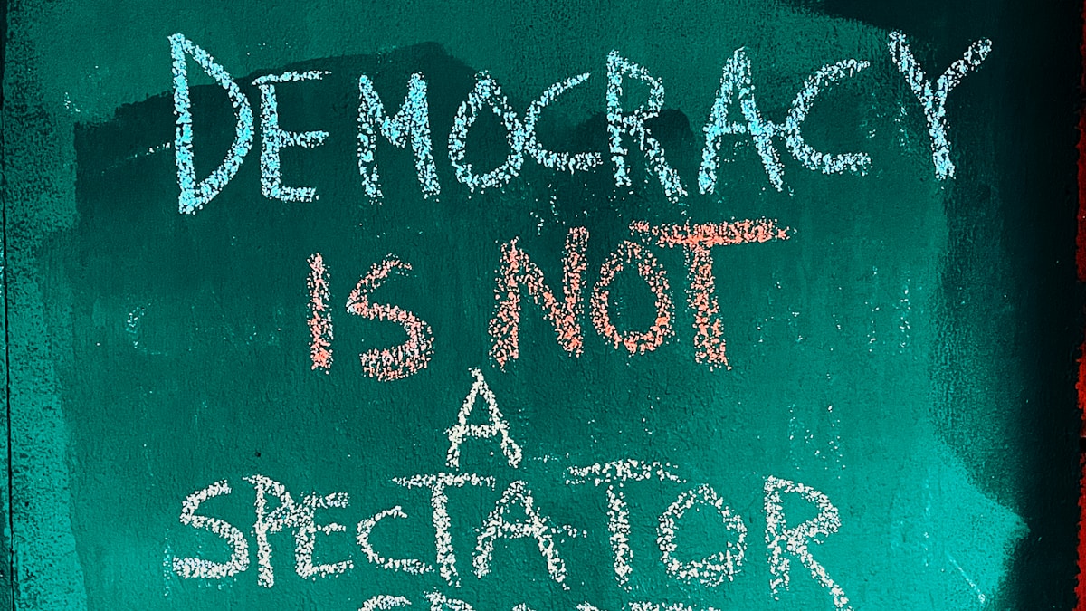 A demokrácia élet-halál küzdelme