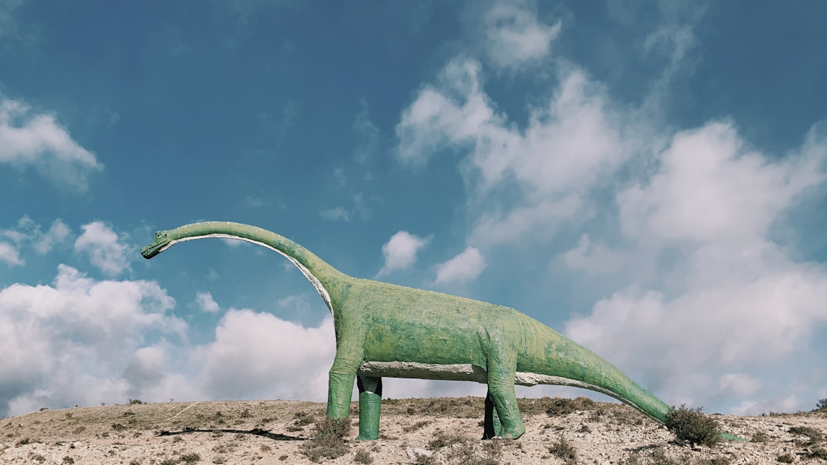 A fogmosás játék: a Dino ujjpermes kefe