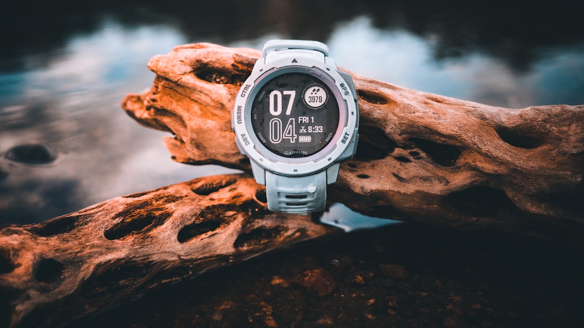 A Garmin Fenix 8 tesztje: Megéri a magas árat?