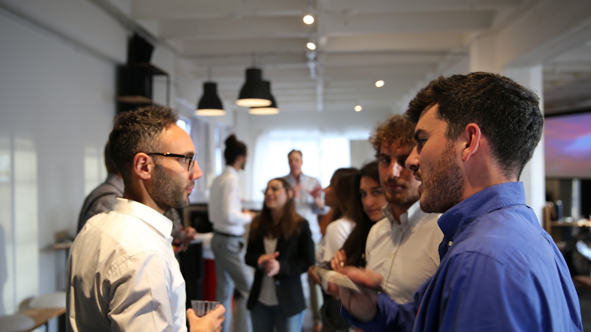 A karrierforduló kreatív hálózatépítéssel és barátok támogatásával