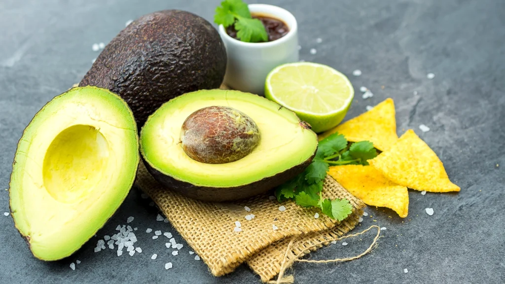 vagyserkentő ételek: avokádó