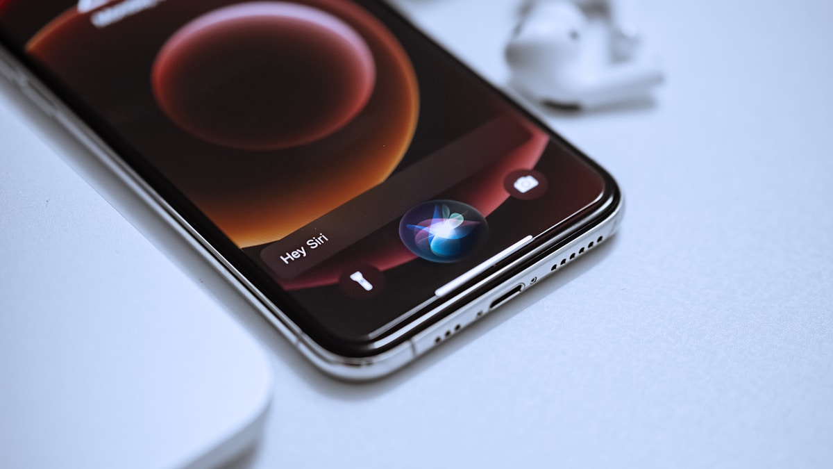 Siri AI a Csuklón: Az Apple Watch Okosabbikra Vált Siri AI a Csuklón: Az Apple Watch Okosabbikra Vált