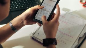 Avokádótól az Adatszivárgásig: AI Bevásárlóasszisztensek Sötét Oldala Avokádótól az Adatszivárgásig: AI Bevásárlóasszisztensek Sötét Oldala