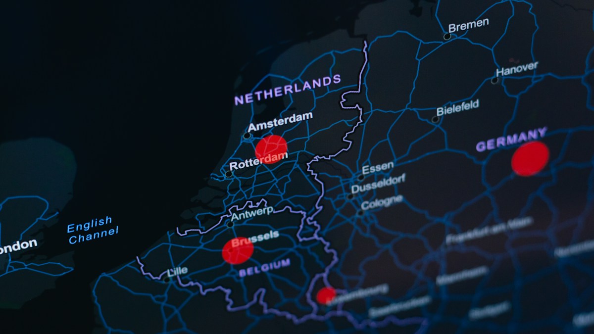 Hollandia sajat nyilt forrasu munkahelyet epít a kozszolgaloknak Hollandia sajat nyilt forrasu munkahelyet epít a kozszolgaloknak